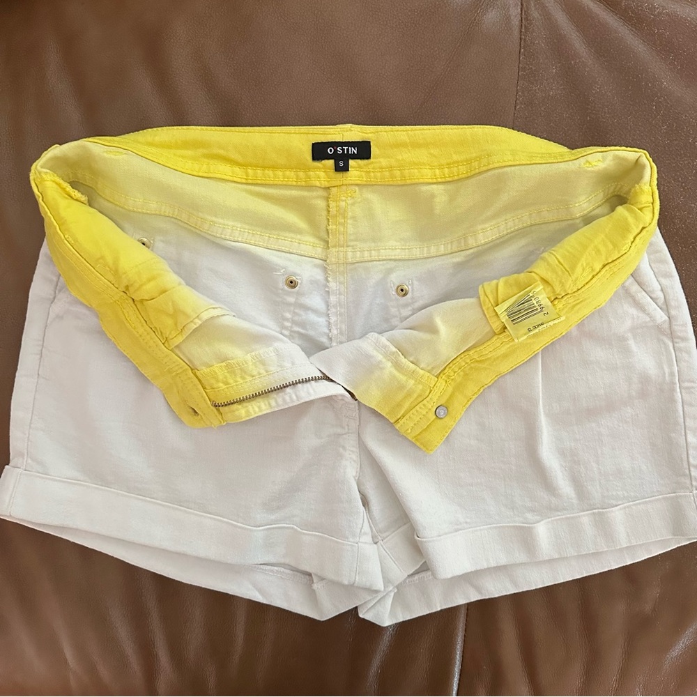 Shorts size S mid-rise 16” laying flat 32” around - Picture 7 of 7